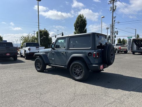 Used 2024 Jeep Wrangler Sport S image 3