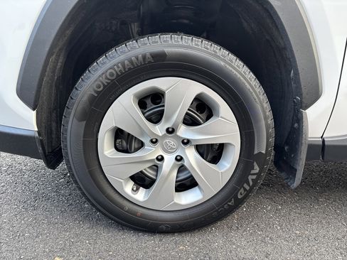 Certified 2023 Toyota RAV4 LE image 9