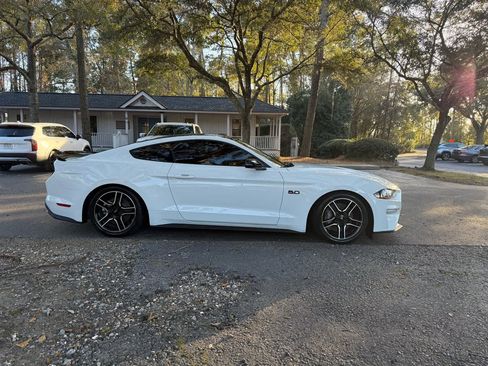 Used 2018 Ford Mustang GT image 5