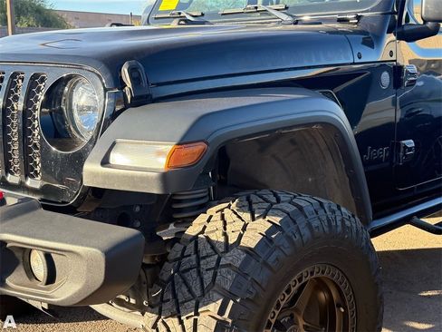 Used 2020 Jeep Gladiator Sport w/ Trailer Tow Package image 8