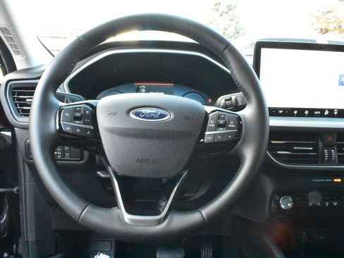 Used 2025 Ford Escape Platinum image 10