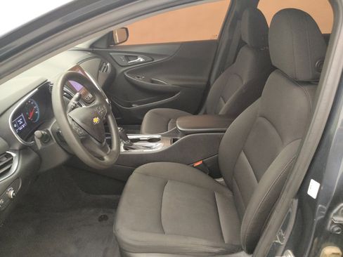 Used 2019 Chevrolet Malibu LT FWD image 17