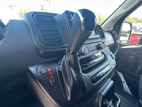 Used 2025 RAM ProMaster 2500 w/ U-Haul Equipment Group FWD image 34