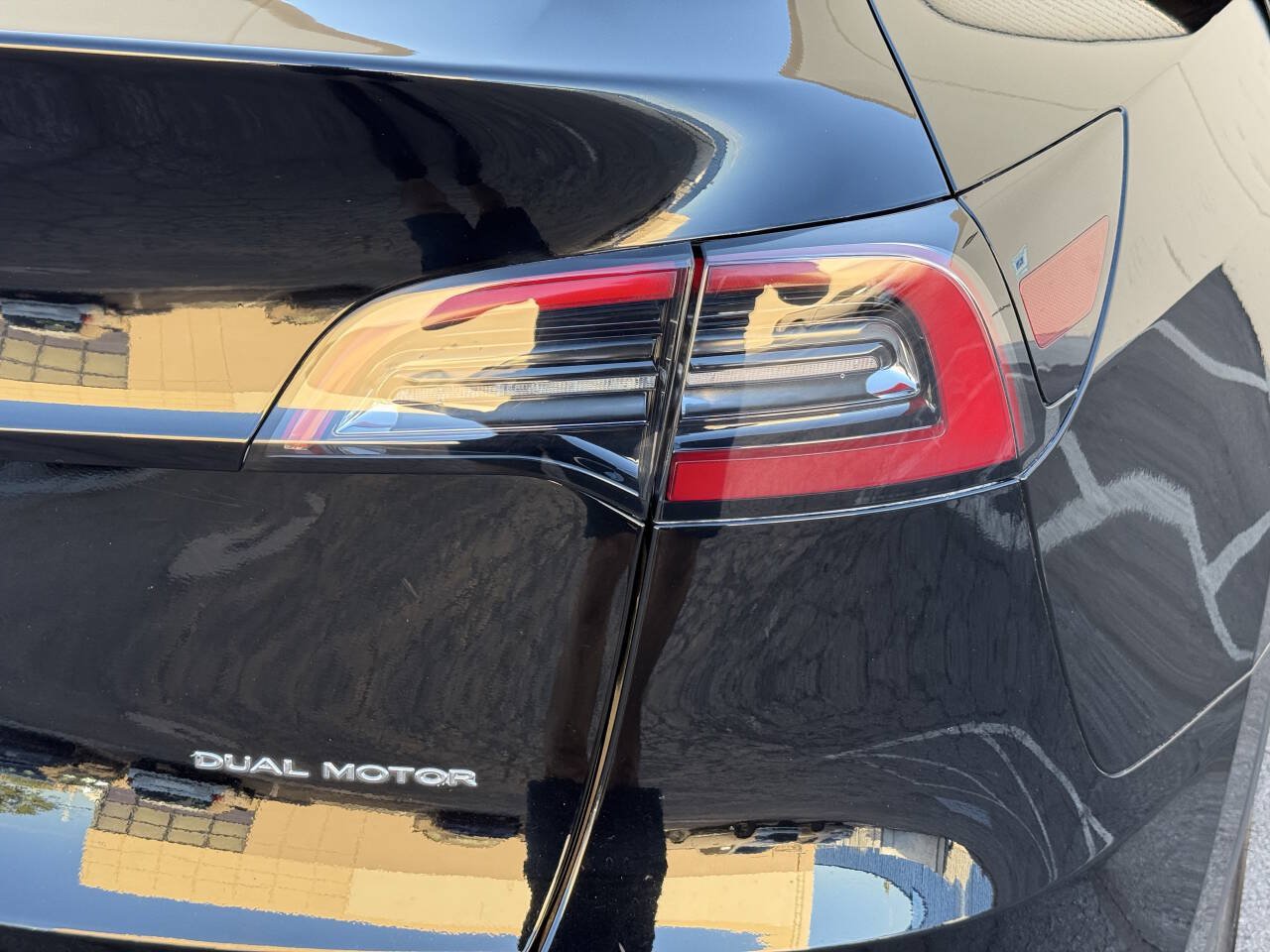 Used 2023 Tesla Model Y Long Range AWD/4WD image 31