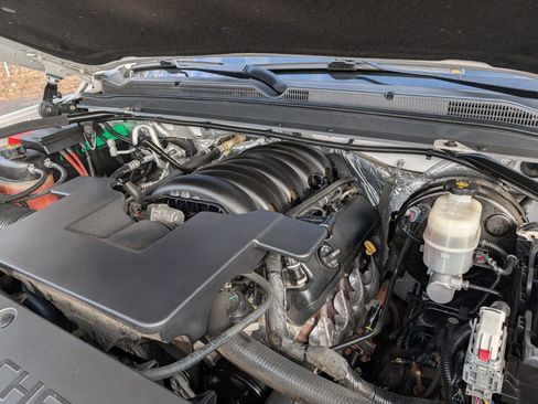 Used 2018 Chevrolet Tahoe LT image 35