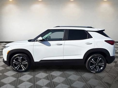 Used 2023 Chevrolet TrailBlazer LT FWD image 8