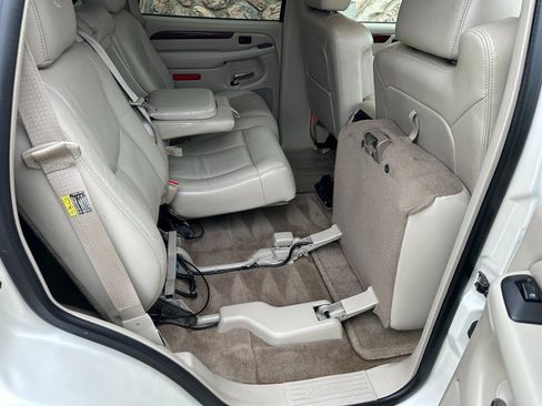 Used 2005 Cadillac Escalade AWD image 55