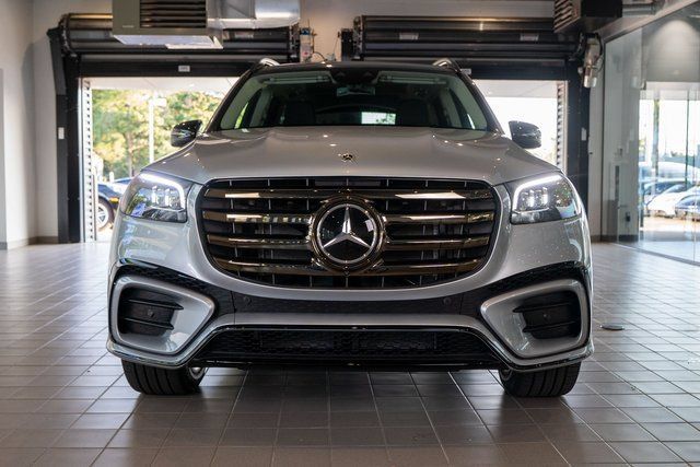 Certified 2026 Mercedes-Benz GLS 450 4MATIC image 2