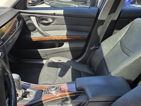 Used 2011 BMW 335i xDrive Sedan AWD/4WD image 18