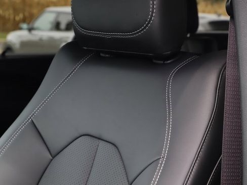 New 2026 Chrysler Pacifica Select image 15