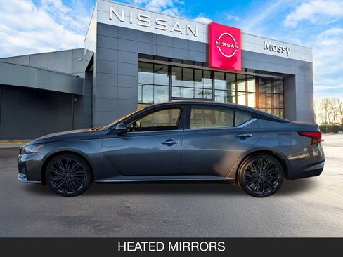 Used 2023 Nissan Altima 2.5 SL image 5