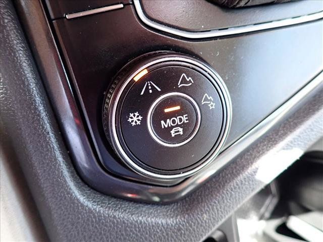 Used 2019 Volkswagen Tiguan SE w/ Panoramic Sunroof Package AWD/4WD image 19