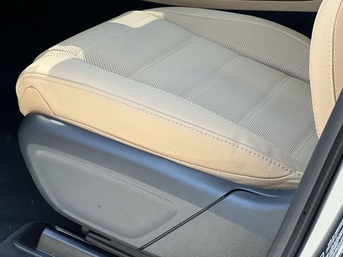 New 2026 Mercedes-Benz GLS 580 4MATIC image 19