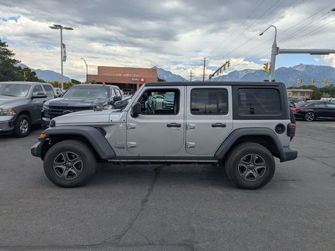 Used 2018 Jeep Wrangler Unlimited Sport S AWD/4WD image 7