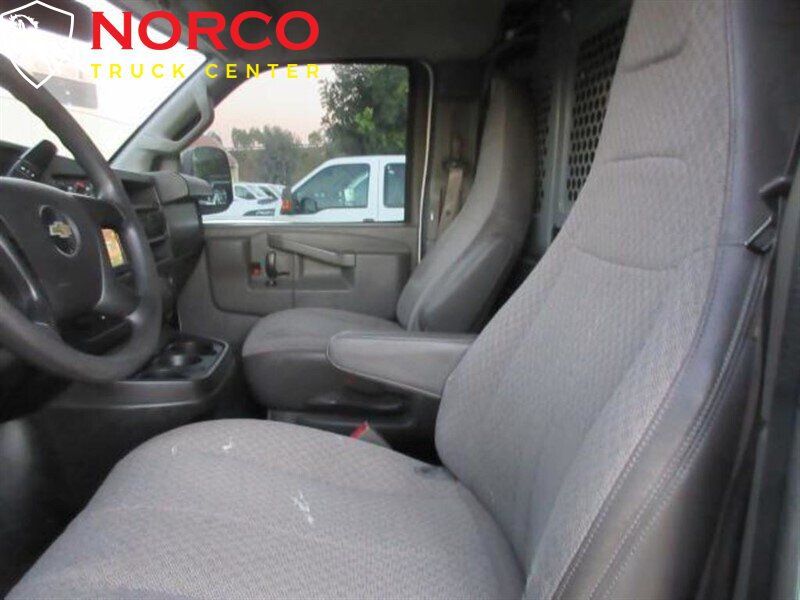Used 2016 Chevrolet Express 2500 RWD image 13