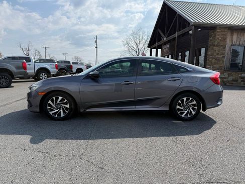 Used 2016 Honda Civic EX image 3