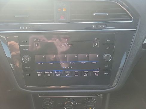 Used 2021 Volkswagen Tiguan SEL Premium R-Line w/ 3rd Row Seat Package image 21