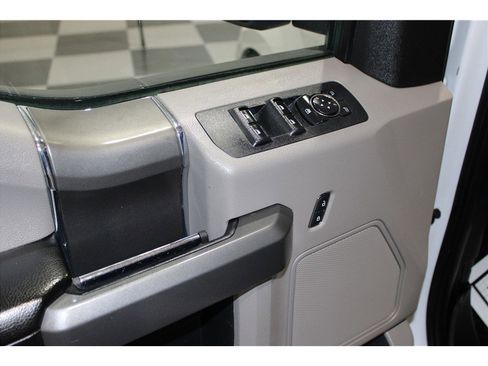 Used 2015 Ford F150 XLT w/ Equipment Group 302A Luxury image 17