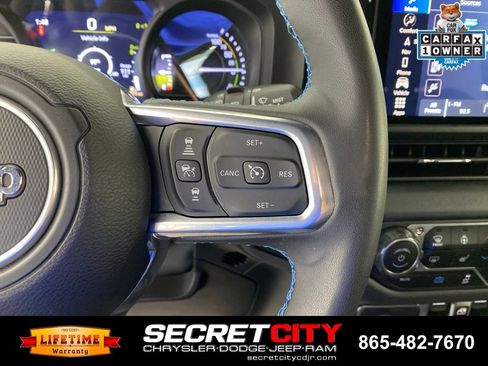 Used 2024 Jeep Wrangler High Altitude AWD/4WD image 15