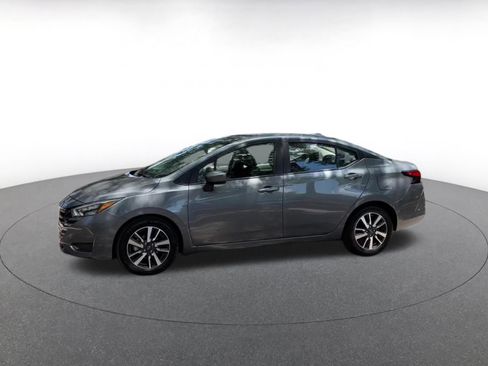 Used 2025 Nissan Versa SV FWD image 9