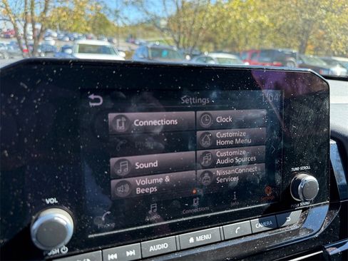 Used 2022 Nissan Pathfinder SV w/ SV Black Package image 19