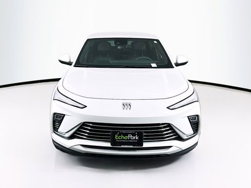 Used 2025 Buick Envista Preferred image 2