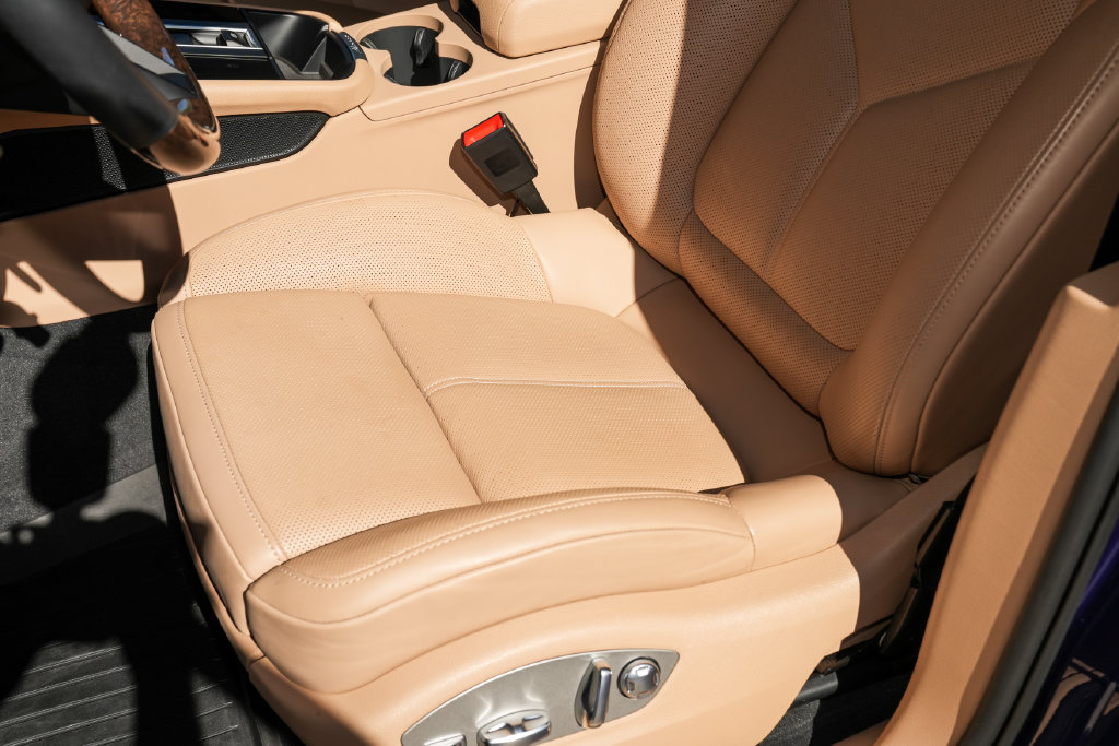 Certified 2026 Porsche Macan AWD/4WD image 21