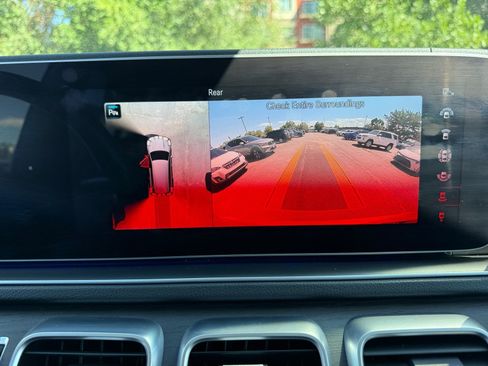 Used 2020 Mercedes-Benz GLS 450 4MATIC image 27
