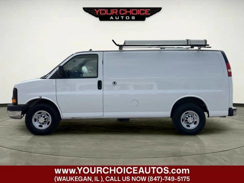 Used 2014 Chevrolet Express 2500 image 2
