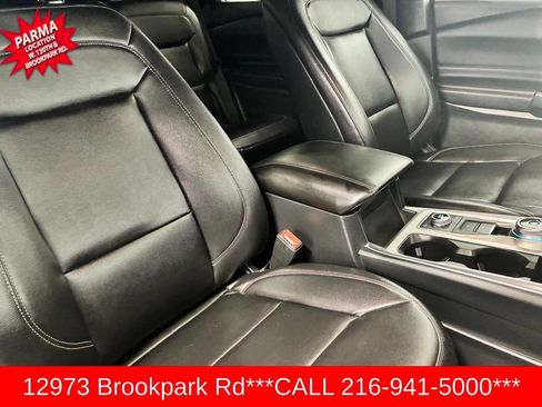 Used 2020 Ford Explorer XLT w/ Equipment Group 202A AWD/4WD image 24