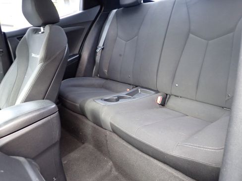 Used 2016 Hyundai Veloster image 27