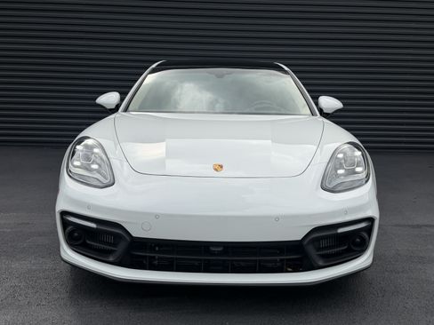 Certified 2023 Porsche Panamera image 6