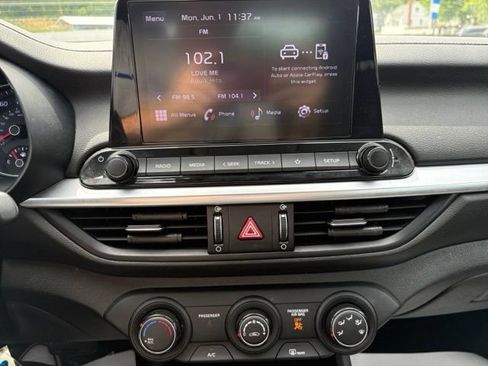 Used 2022 Kia Forte LXS FWD image 21