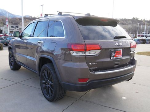 Used 2020 Jeep Grand Cherokee Limited image 6