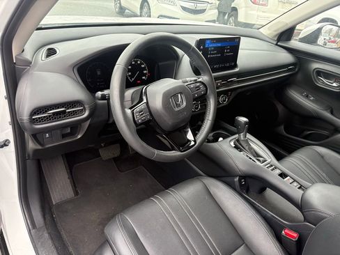 Used 2024 Honda HR-V EX-L image 4