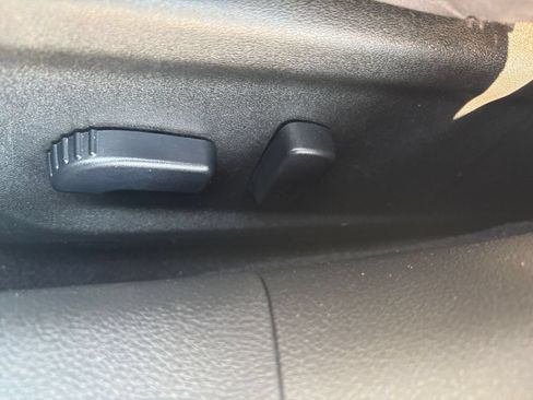 Used 2025 Nissan Altima 2.5 SV FWD image 19