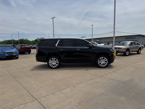 Used 2021 Chevrolet Tahoe High Country w/ Premium Package 2 AWD/4WD image 8