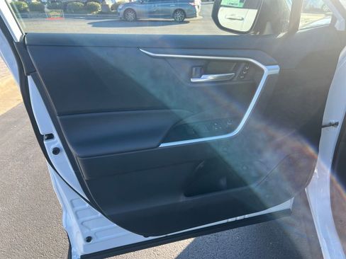 New 2025 Toyota RAV4 XLE Premium image 9