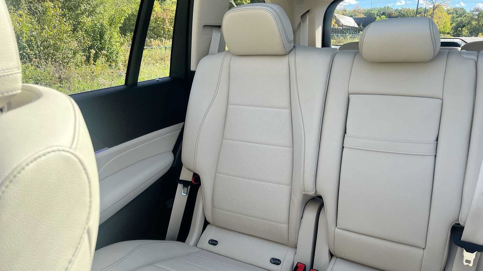 Certified 2023 Mercedes-Benz GLS 450 4MATIC image 34