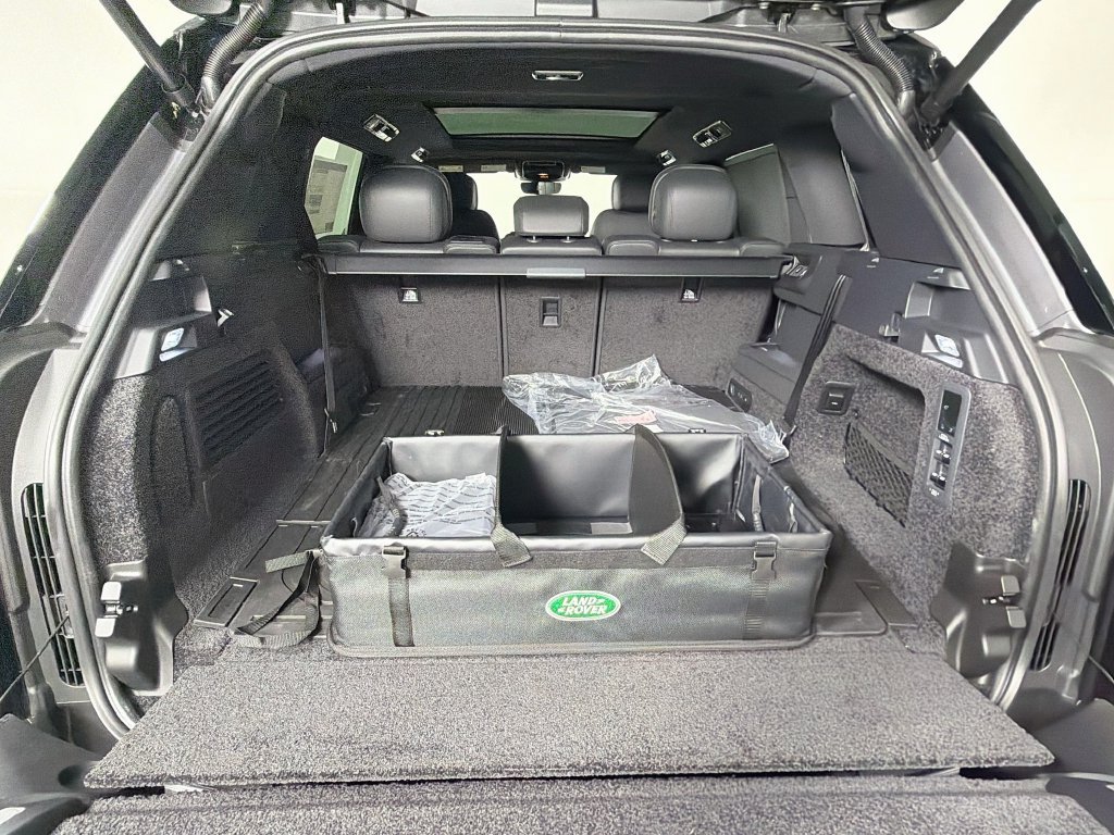 New 2026 Land Rover Range Rover Long Wheelbase SE AWD/4WD image 28
