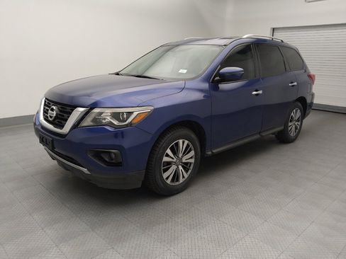 Used 2020 Nissan Pathfinder SV AWD/4WD image 2