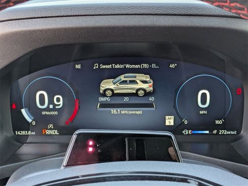 Used 2025 Ford Explorer ST-Line w/ ST-Line Street Pack image 21