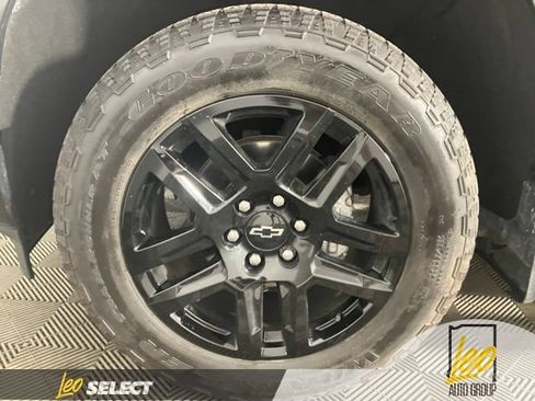 Used 2023 Chevrolet Silverado 1500 RST w/ Convenience Package II AWD/4WD image 25