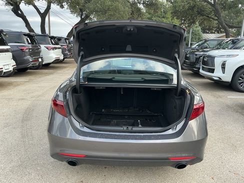 Used 2022 Alfa Romeo Giulia Ti image 28