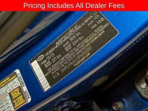 Used 2023 Hyundai Elantra Limited FWD image 20