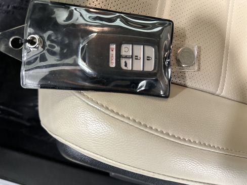 Used 2020 Honda CR-V Touring image 36