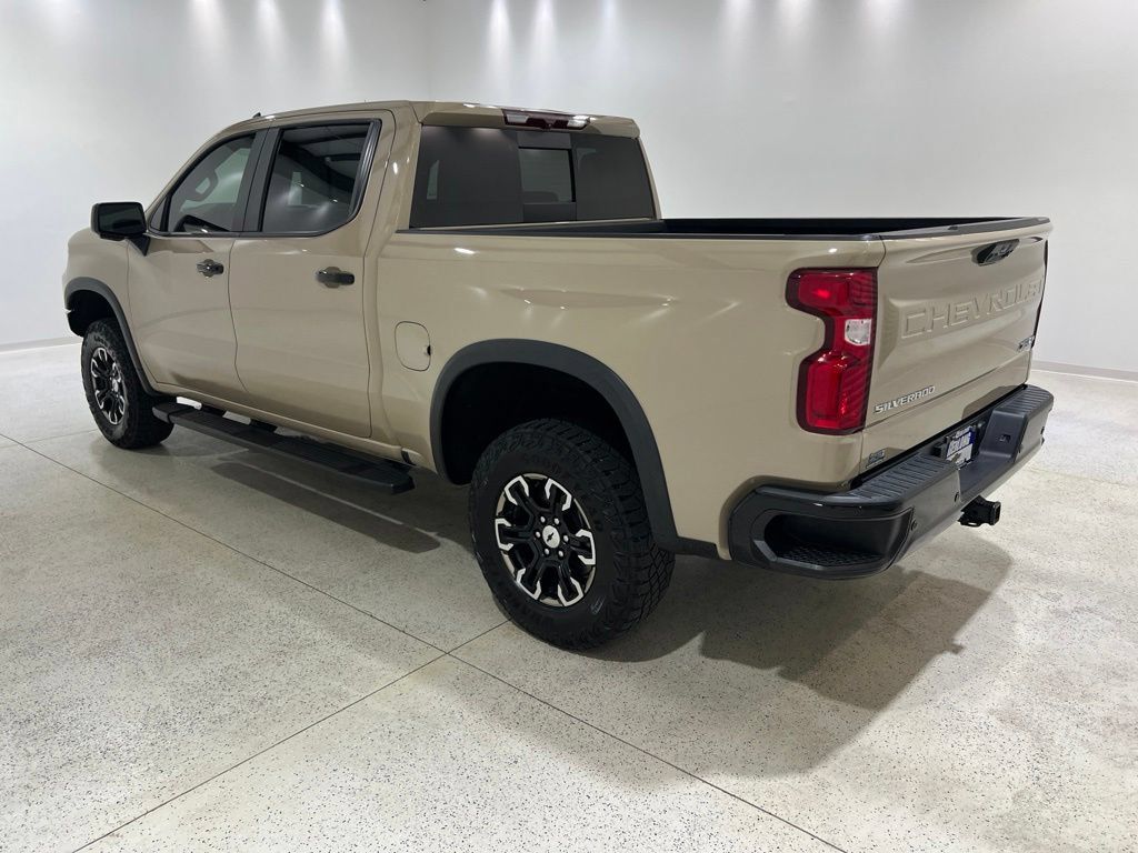 Used 2023 Chevrolet Silverado 1500 ZR2 AWD/4WD image 3