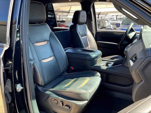 Used 2021 GMC Yukon AT4 image 8