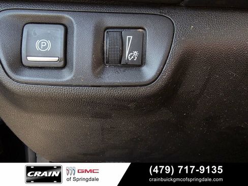 Used 2023 GMC Acadia SLT AWD/4WD image 13
