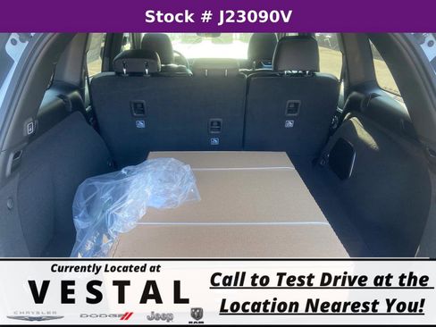 New 2023 Jeep Grand Cherokee Trailhawk image 13